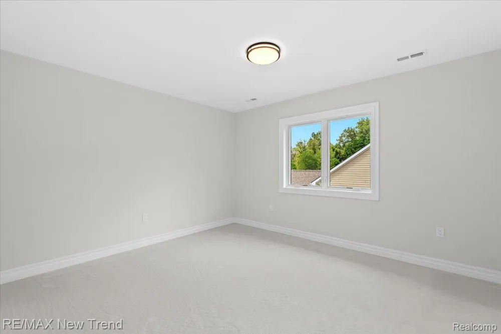 28834 Wintergreen Farmington Hills City, MI 48331
