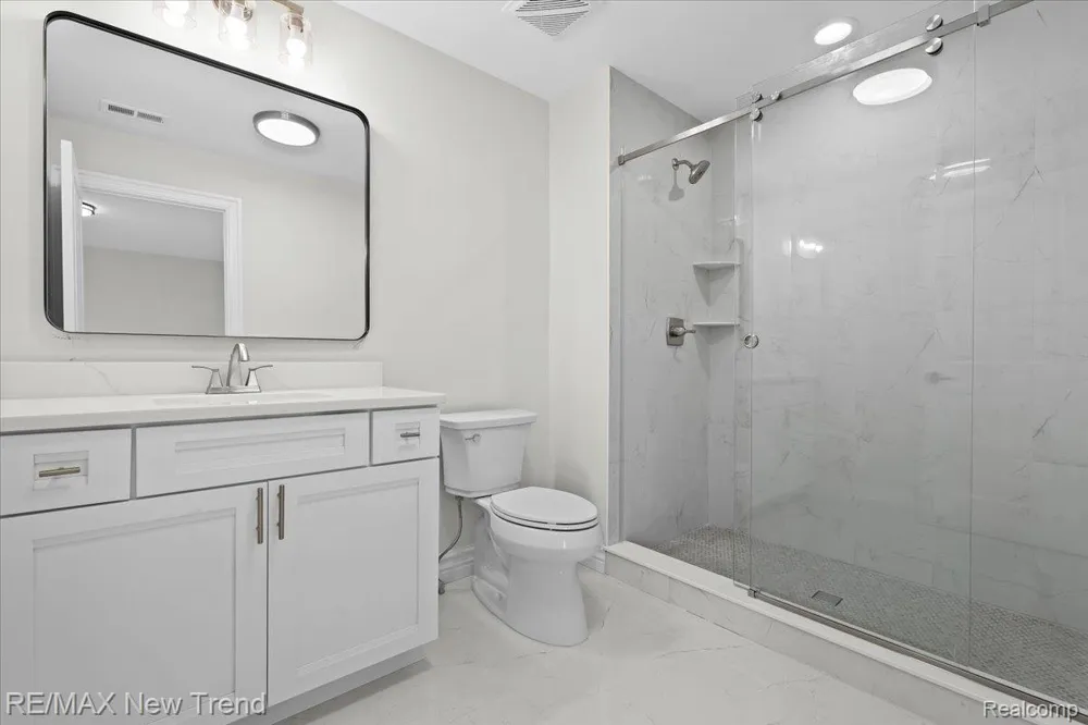 28834 Wintergreen Farmington Hills City, MI 48331
