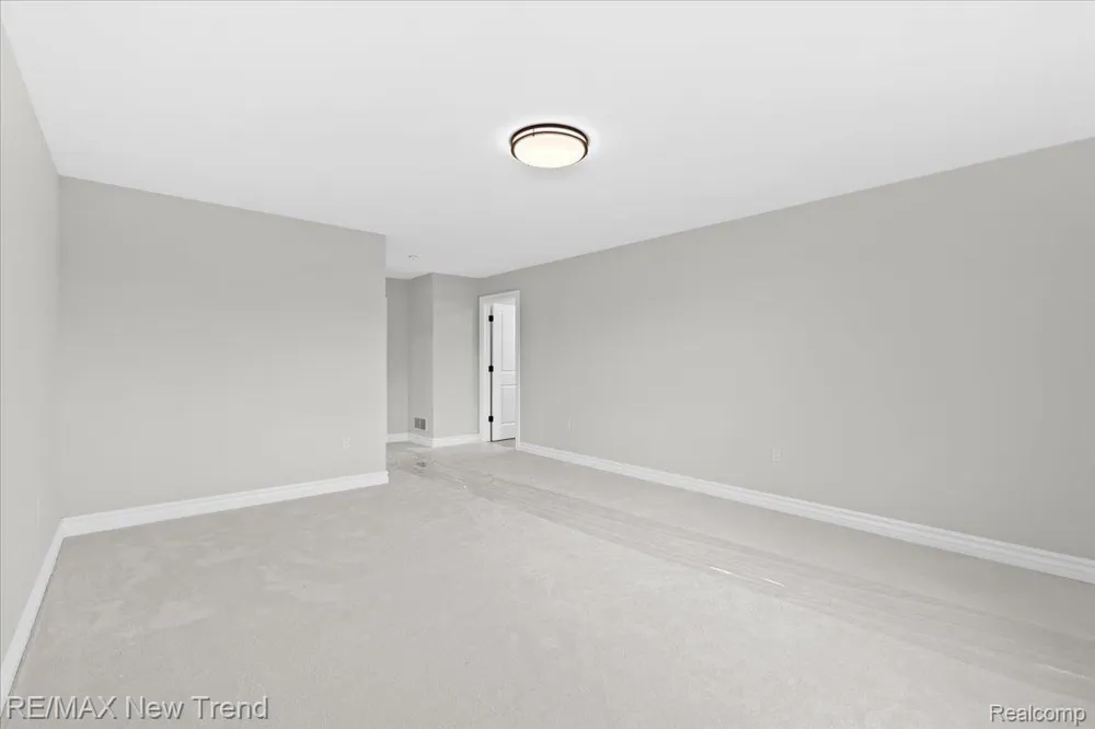 28834 Wintergreen Farmington Hills City, MI 48331