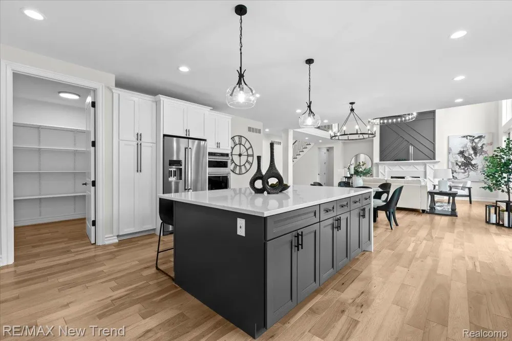 28834 Wintergreen Farmington Hills City, MI 48331