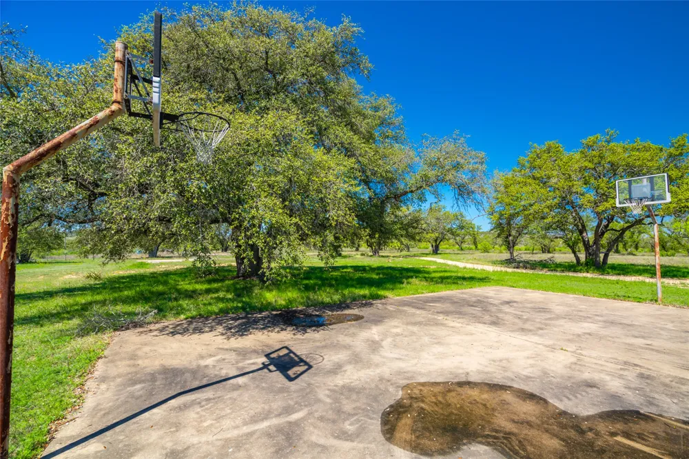 Paleface Ranch Road S Spicewood, TX 78669