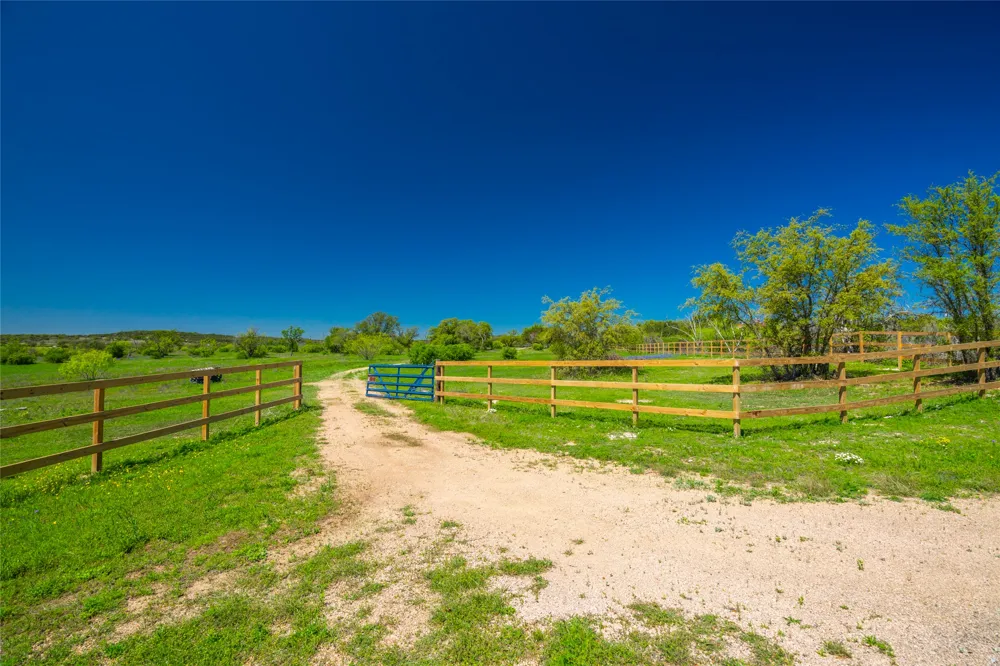 Paleface Ranch Road S Spicewood, TX 78669