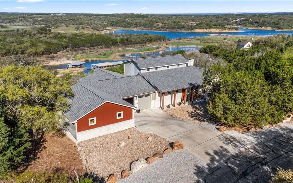 1039 Coventry Road Spicewood, TX 78669