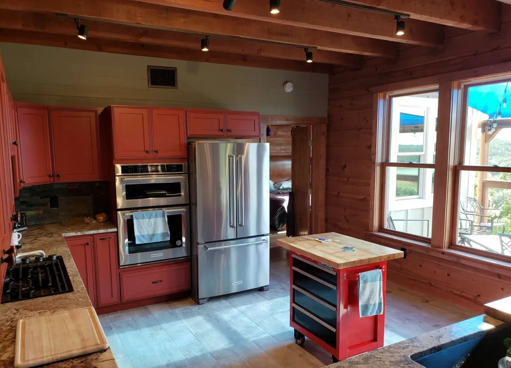 1039 Coventry Road Spicewood, TX 78669