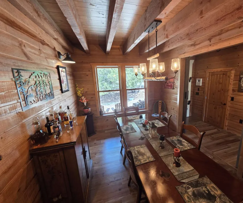 1039 Coventry Road Spicewood, TX 78669