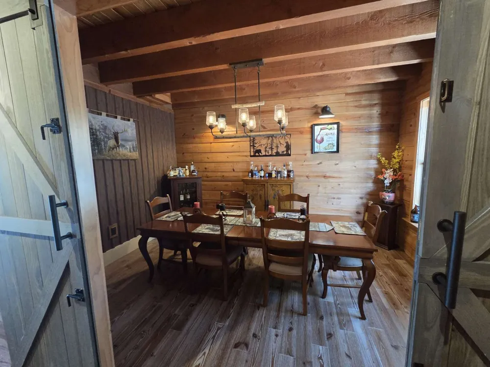 1039 Coventry Road Spicewood, TX 78669