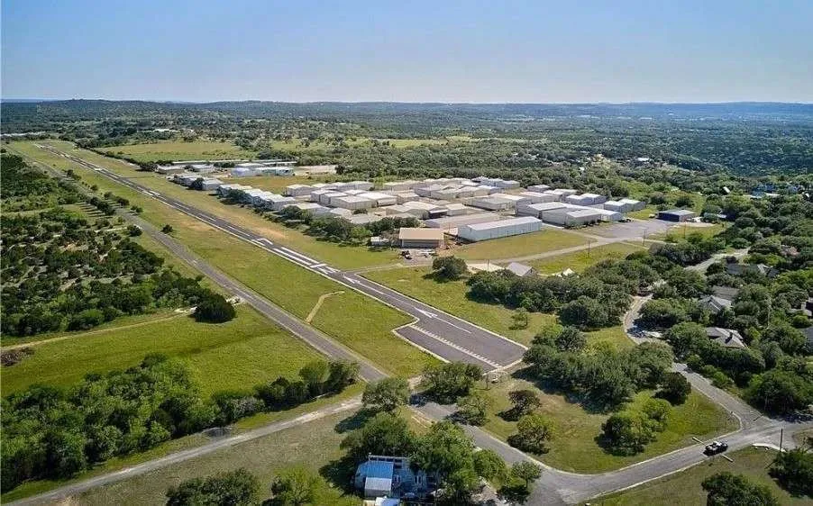 1039 Coventry Road Spicewood, TX 78669