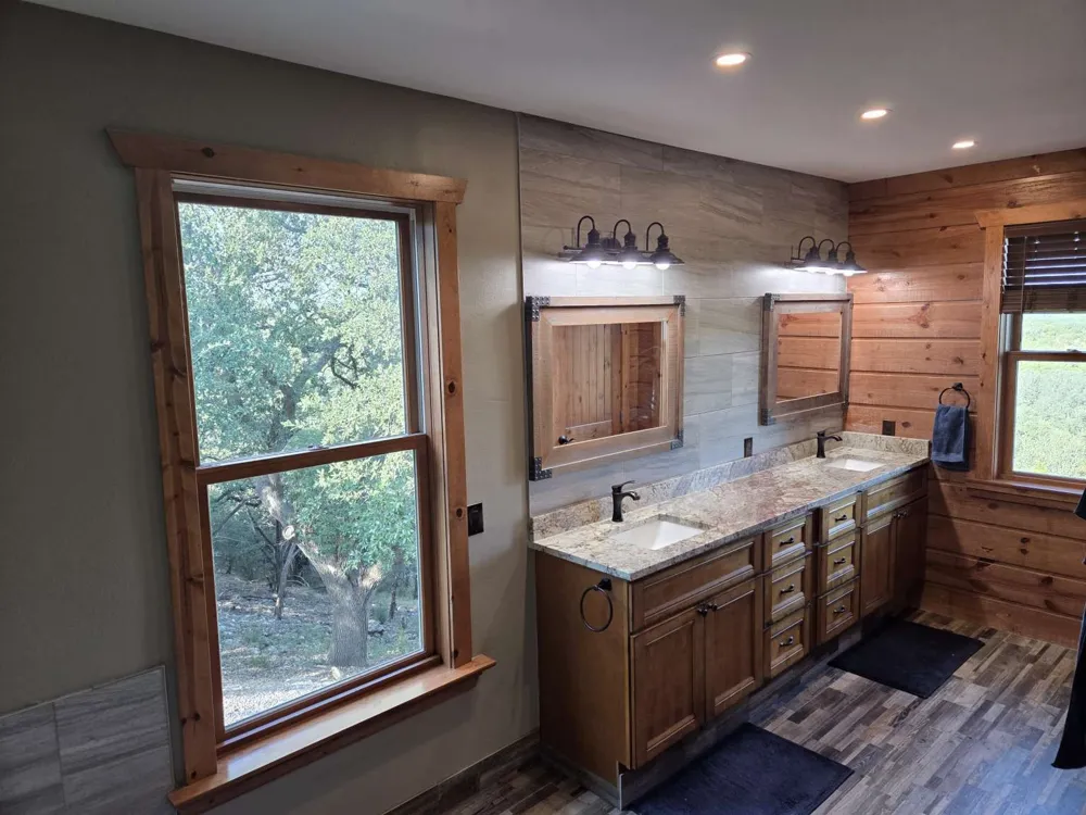1039 Coventry Road Spicewood, TX 78669