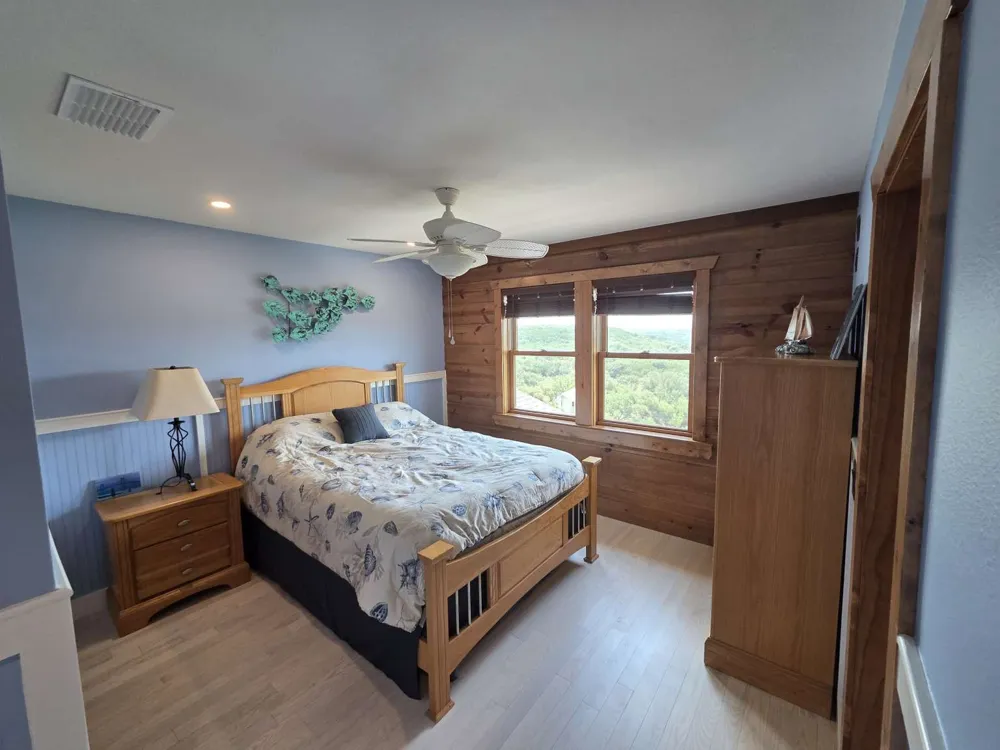 1039 Coventry Road Spicewood, TX 78669