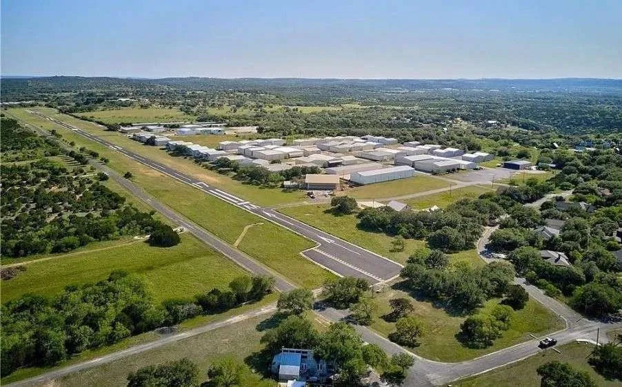 1039 Coventry Road Spicewood, TX 78669