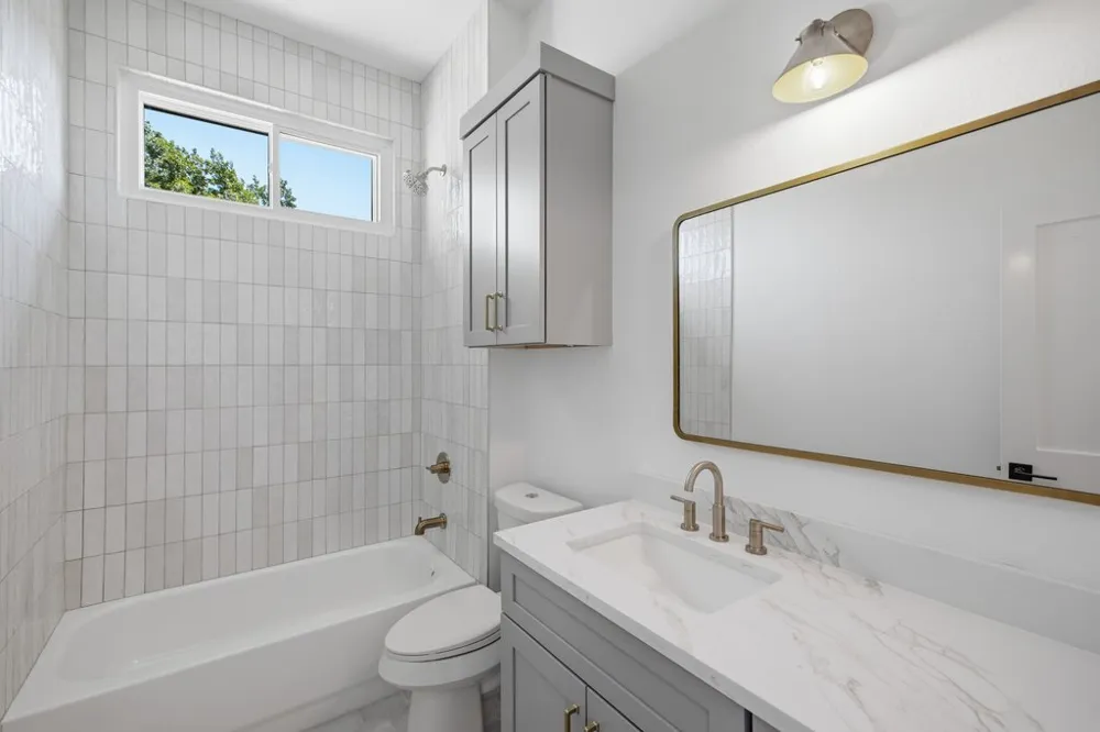 3009 Brittany Point Lane Austin, TX 78738