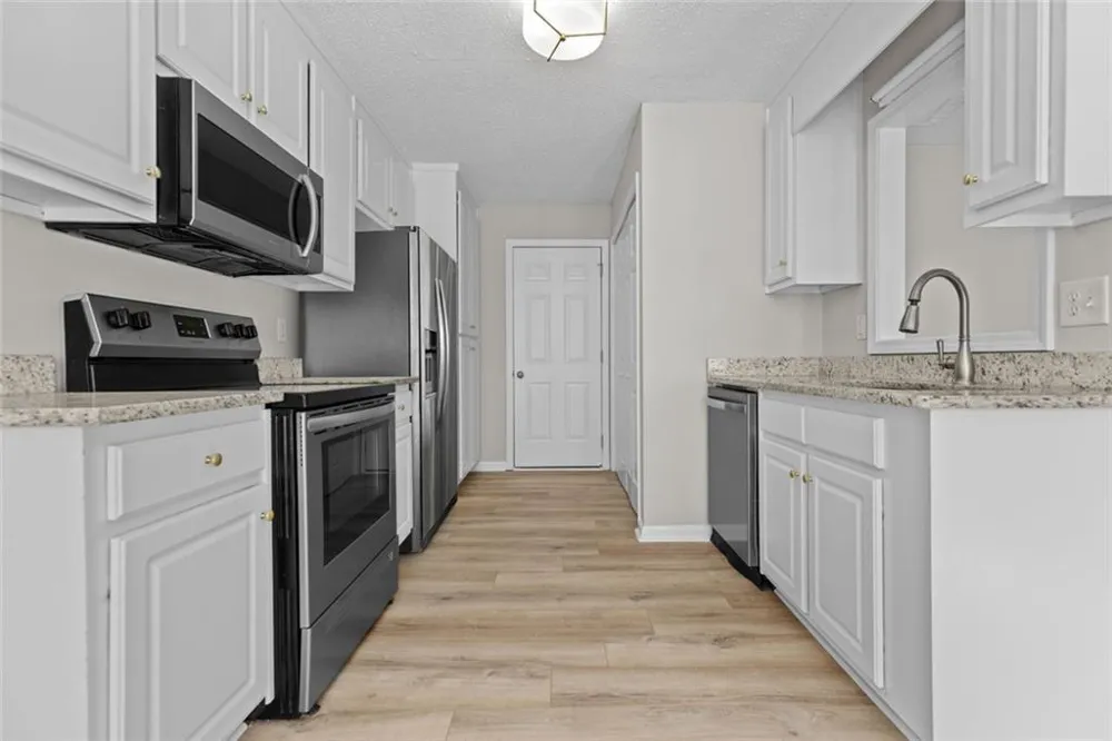 1587 Brush Creek Dr Winder, GA 30680