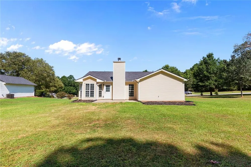 1587 Brush Creek Dr Winder, GA 30680