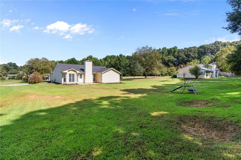 1587 Brush Creek Dr Winder, GA 30680