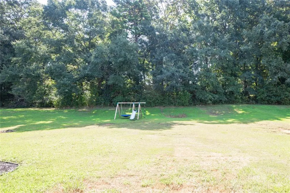 1587 Brush Creek Dr Winder, GA 30680