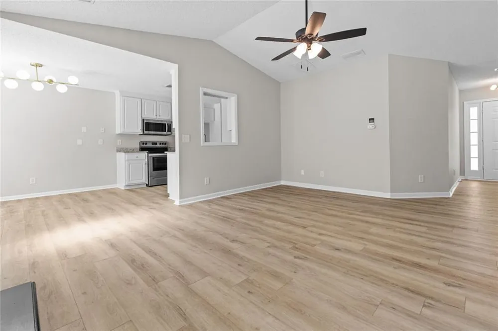 1587 Brush Creek Dr Winder, GA 30680