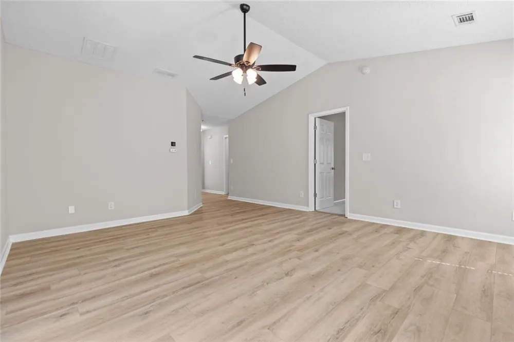 1587 Brush Creek Dr Winder, GA 30680
