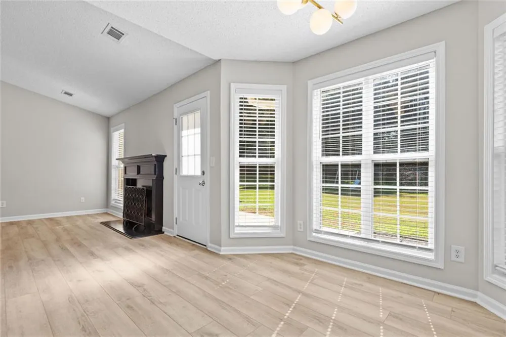 1587 Brush Creek Dr Winder, GA 30680