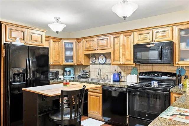 9360 E Center Avenue #3A Denver, CO 80247