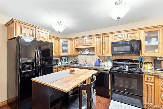 9360 E Center Avenue #3A Denver, CO 80247