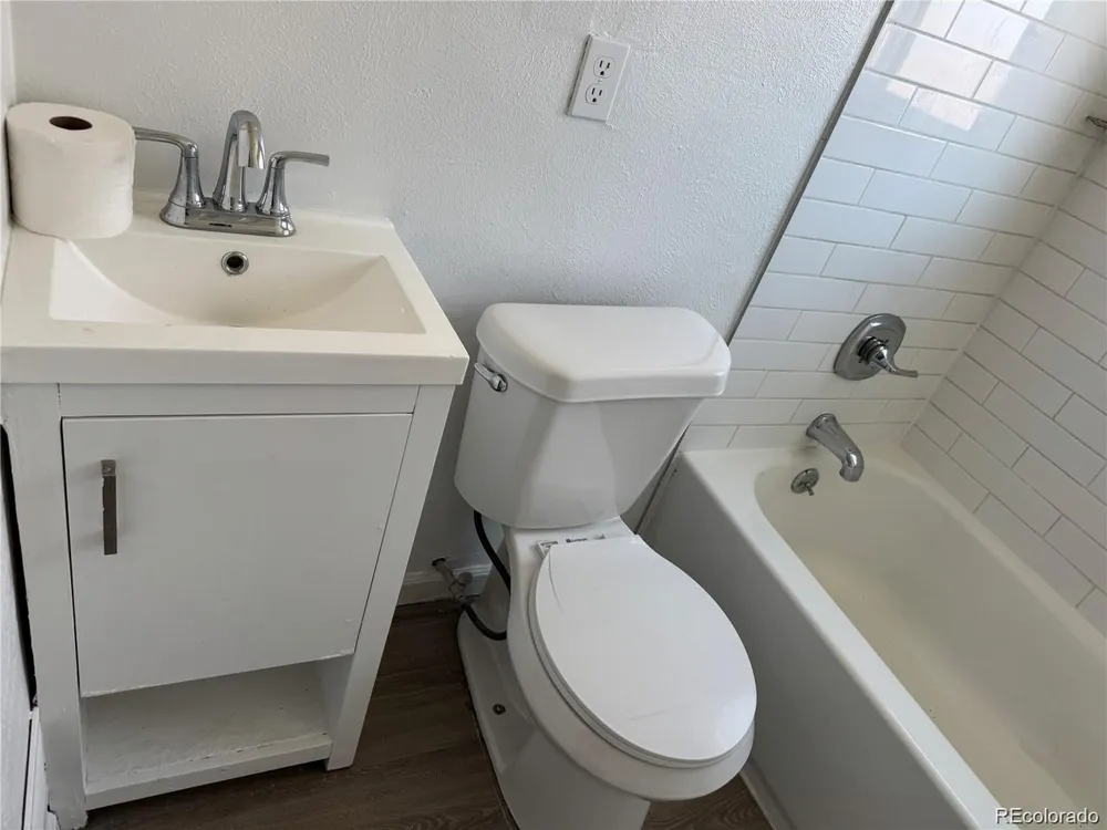 1671 Oswego Street Aurora, CO 80010
