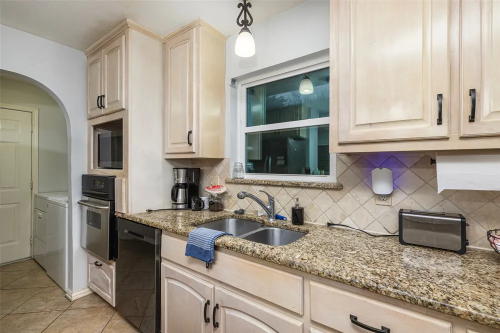 2509 Olympia Drive Arlington, TX 76013