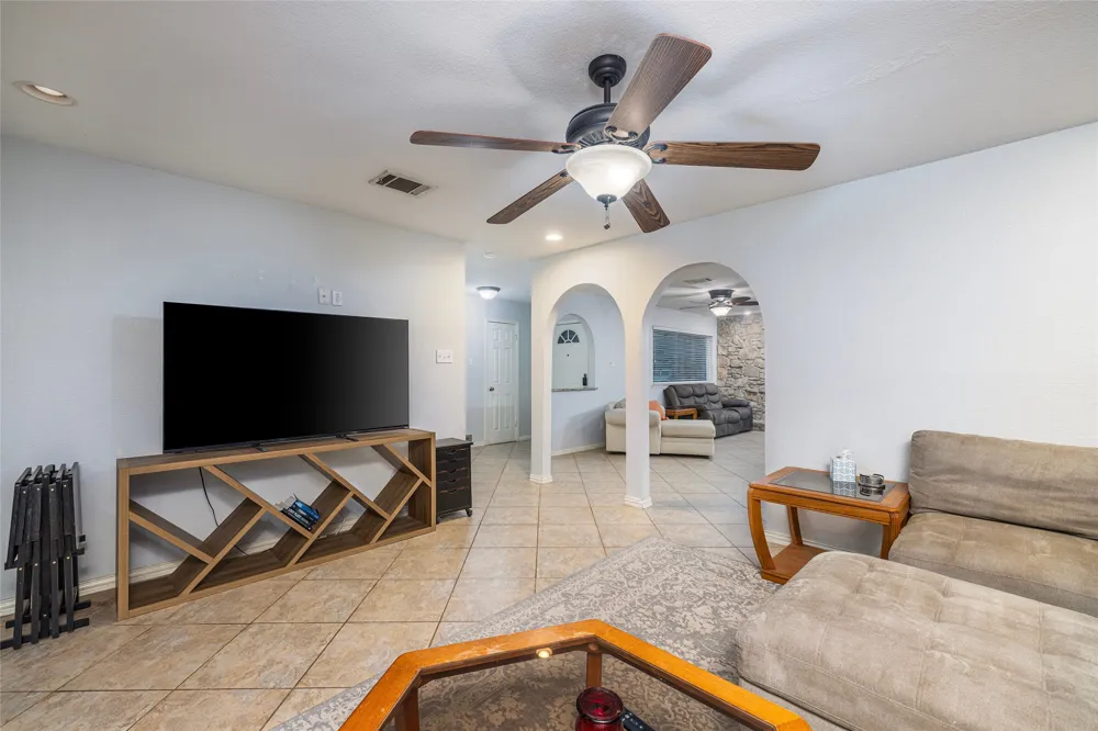 2509 Olympia Drive Arlington, TX 76013