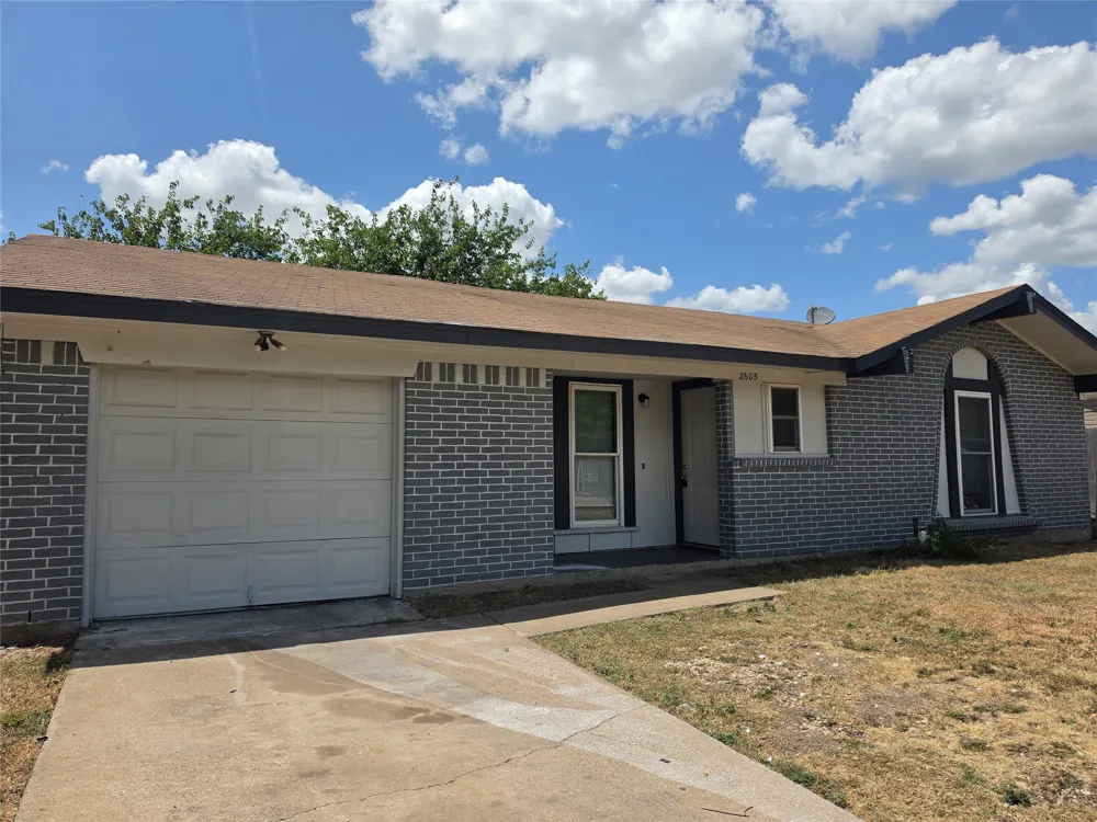2605 Arlington Lane Lancaster, TX 75134
