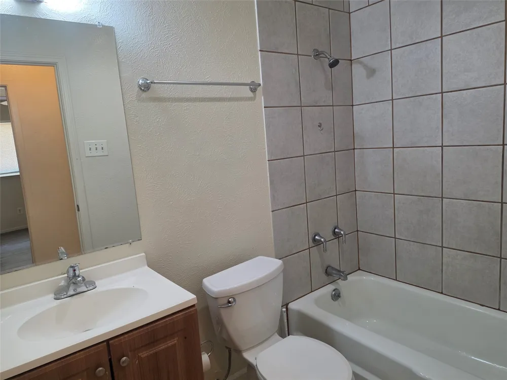 2605 Arlington Lane Lancaster, TX 75134