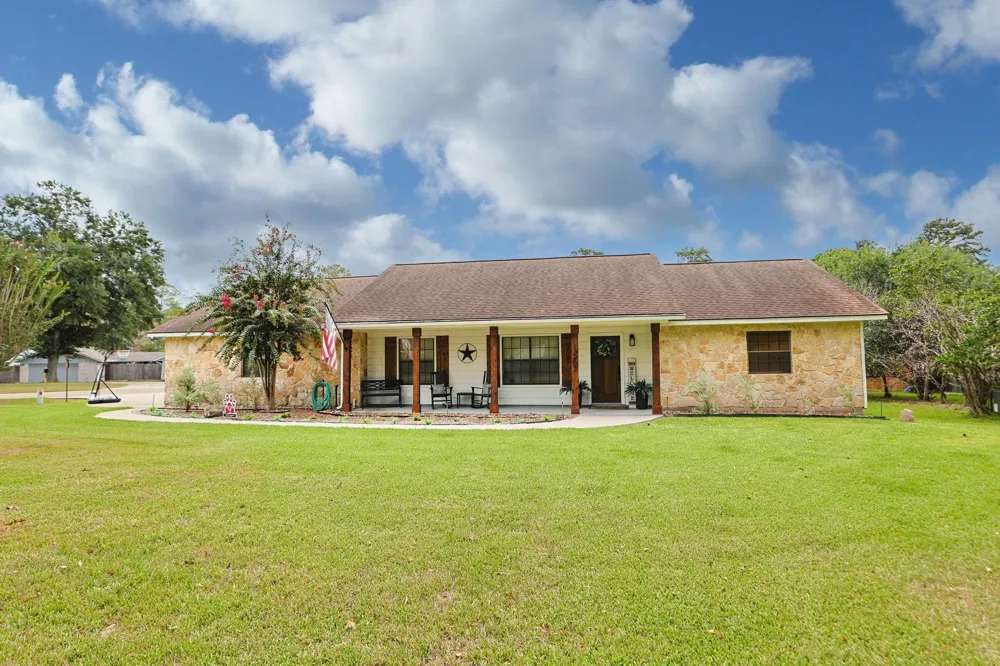 1207 Gail Drive Pinehurst, TX 77362