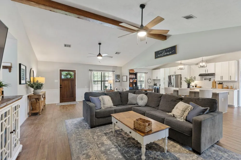1207 Gail Drive Pinehurst, TX 77362