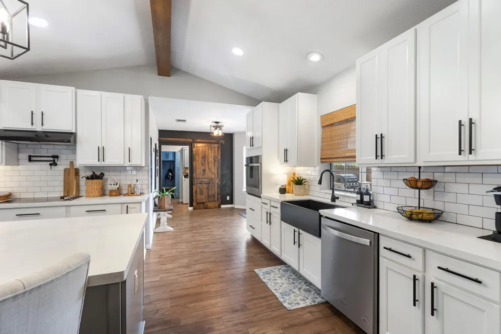 1207 Gail Drive Pinehurst, TX 77362