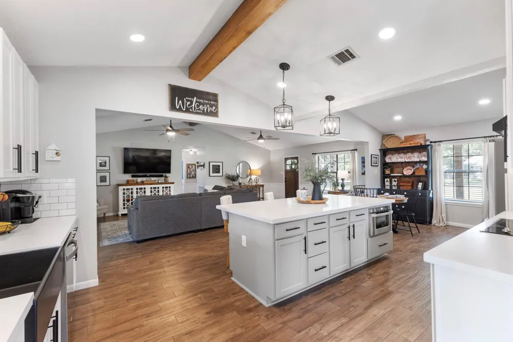 1207 Gail Drive Pinehurst, TX 77362