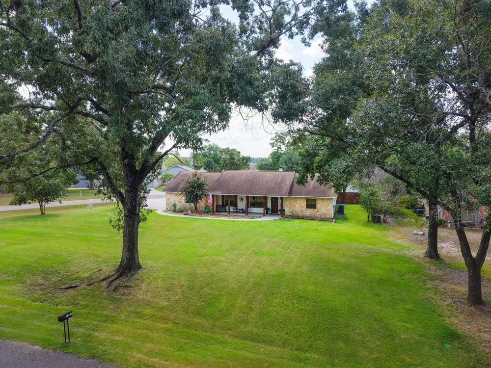 1207 Gail Drive Pinehurst, TX 77362