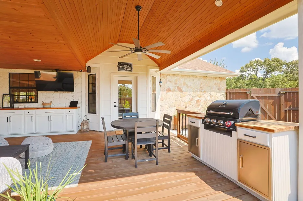 1207 Gail Drive Pinehurst, TX 77362