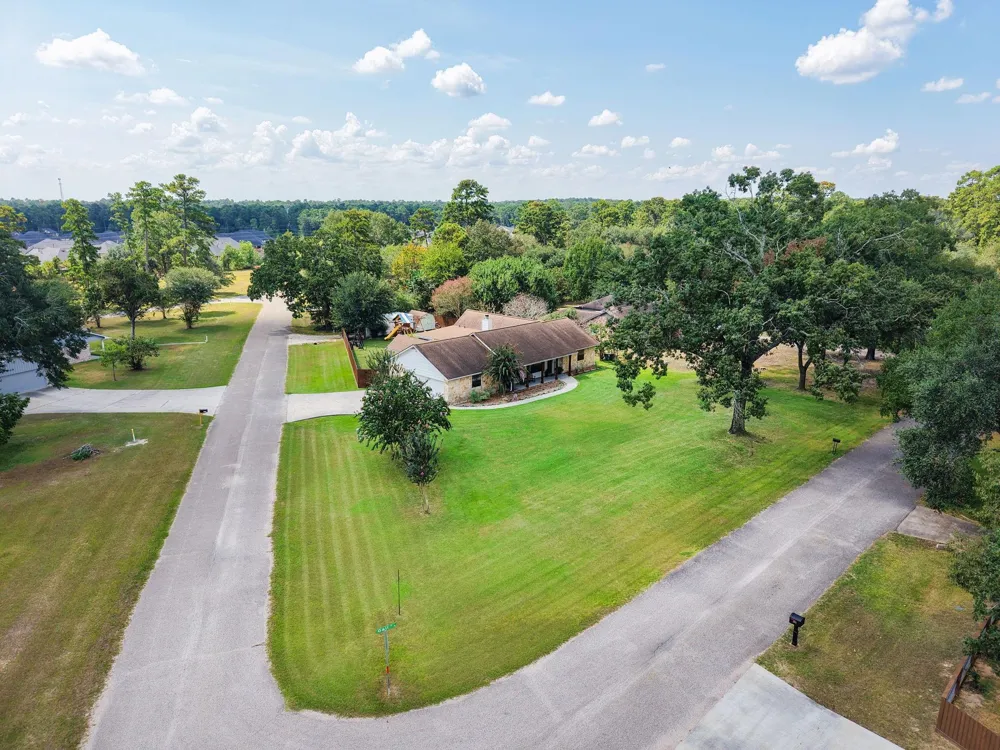1207 Gail Drive Pinehurst, TX 77362