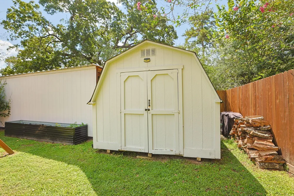 1207 Gail Drive Pinehurst, TX 77362
