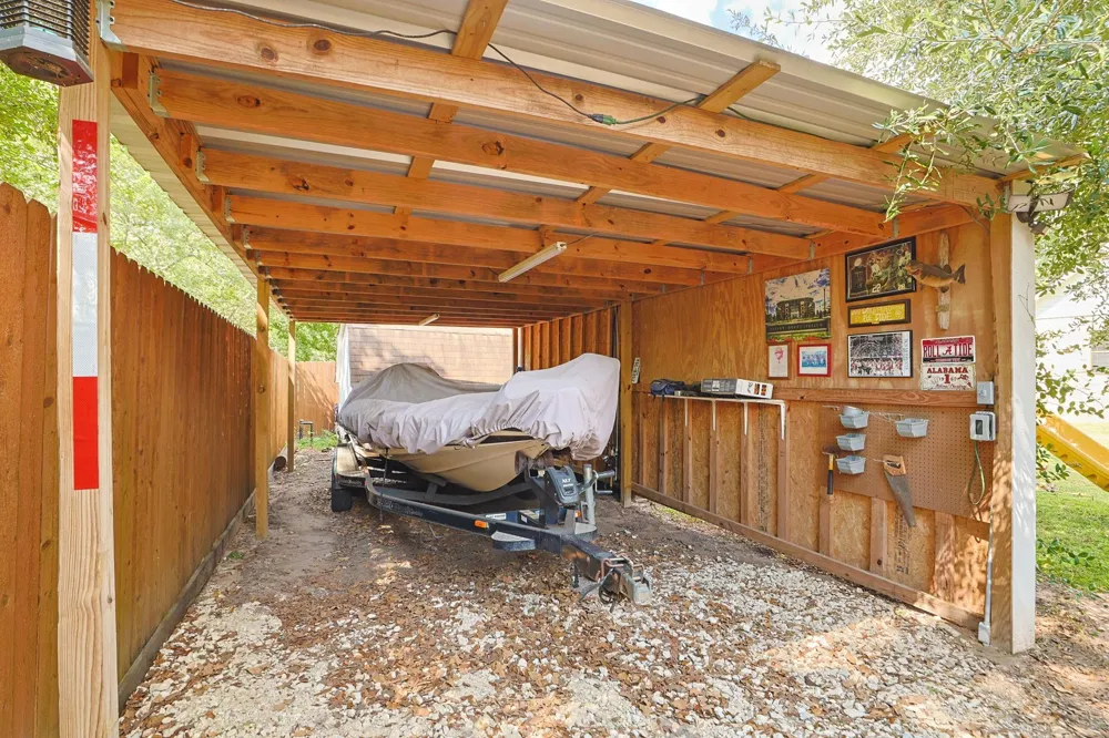 1207 Gail Drive Pinehurst, TX 77362