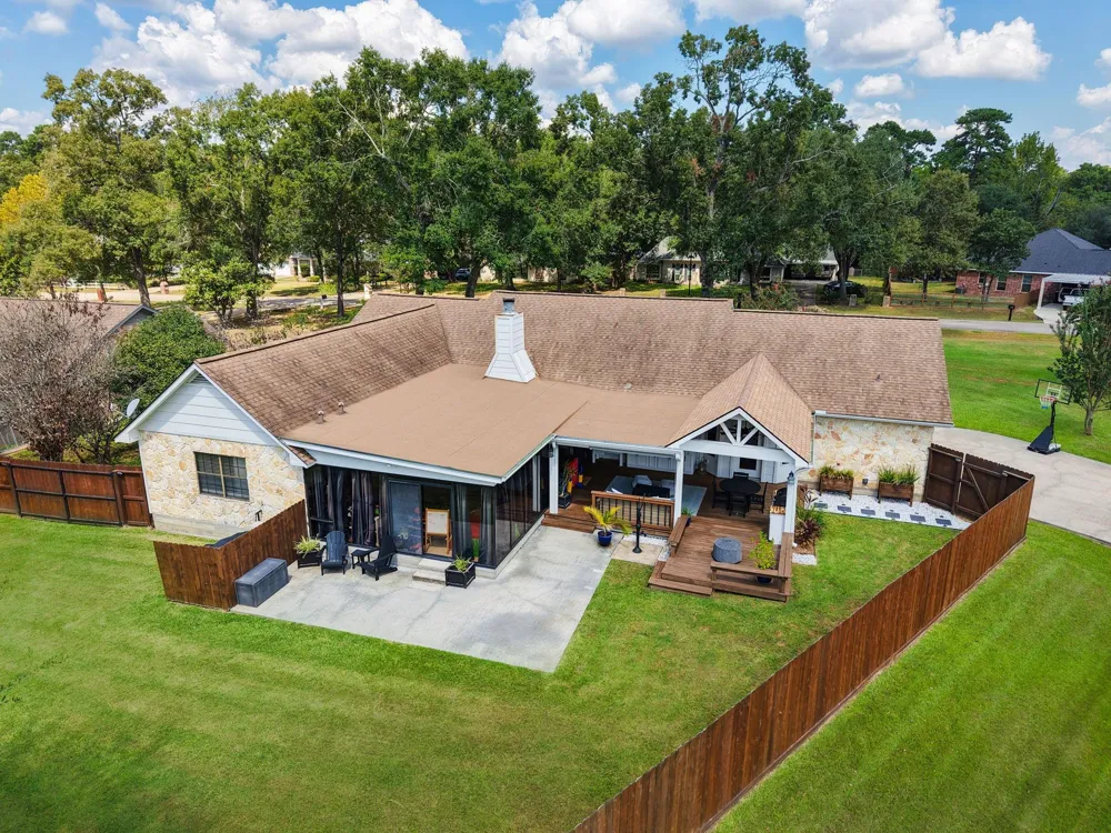 1207 Gail Drive Pinehurst, TX 77362
