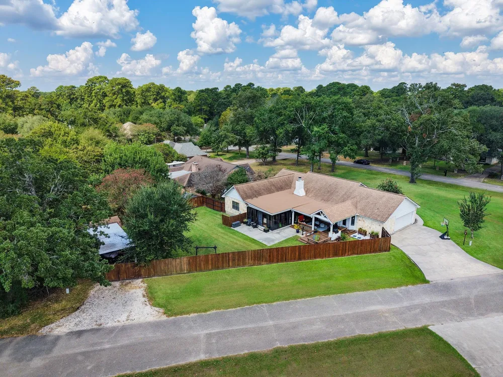 1207 Gail Drive Pinehurst, TX 77362