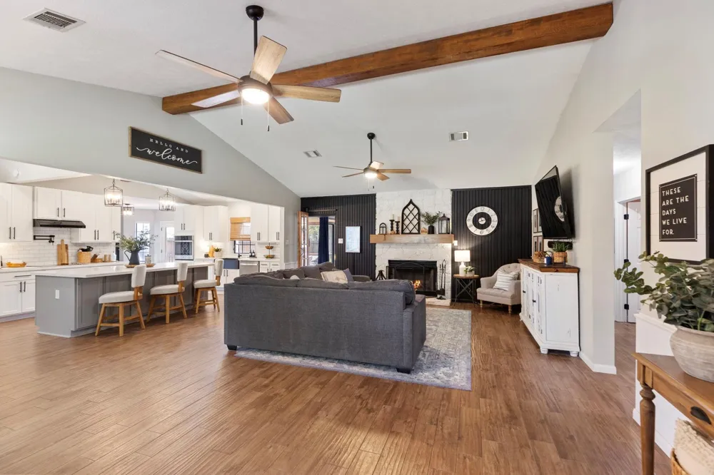 1207 Gail Drive Pinehurst, TX 77362