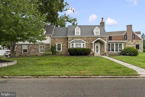 79 MANOR CIRCLE