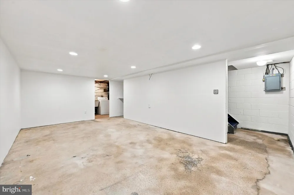 7815 QUEEN #A Wyndmoor, PA 19038