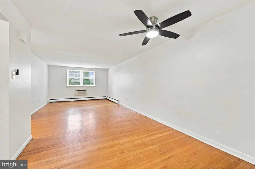 7815 QUEEN #A Wyndmoor, PA 19038