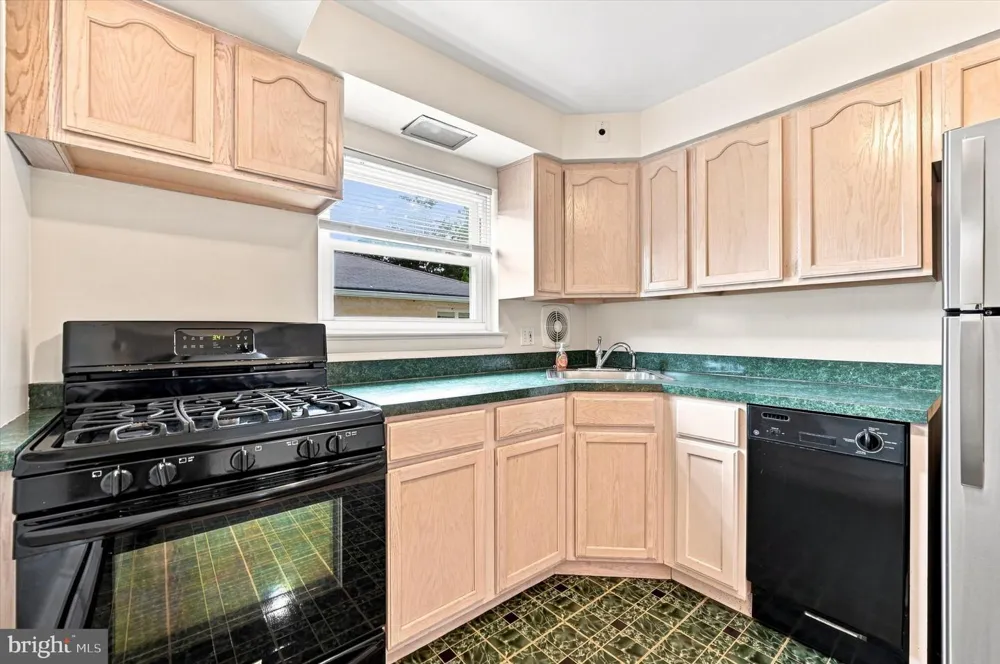 7815 QUEEN #A Wyndmoor, PA 19038