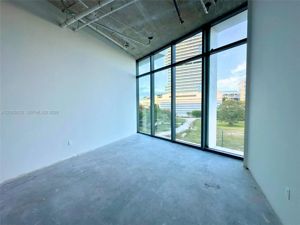 21290 Biscayne Blvd #302-303 Aventura, FL 33180