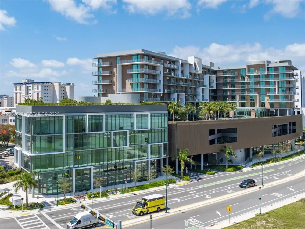 21290 Biscayne Blvd #302-303 Aventura, FL 33180