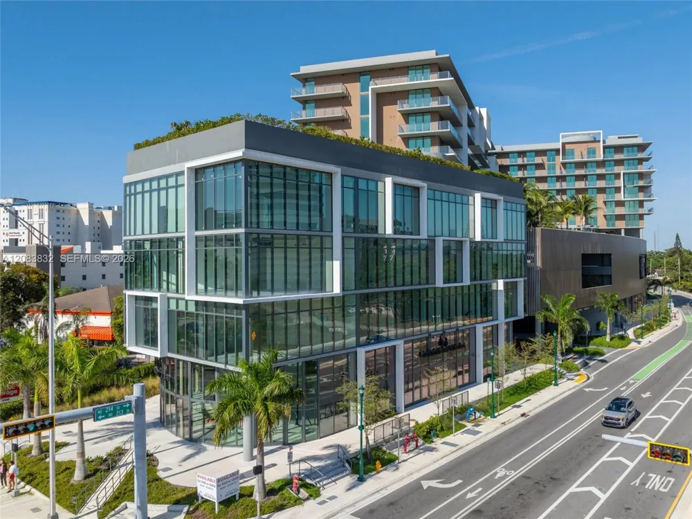 21290 Biscayne Blvd #302-303 Aventura, FL 33180