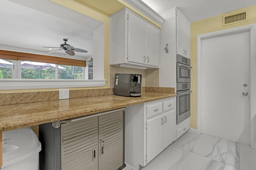 306 CASCADE LANE Palm Beach Shores, FL 33404