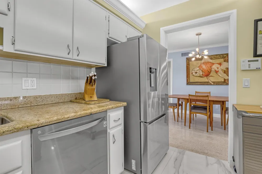 306 CASCADE LANE Palm Beach Shores, FL 33404
